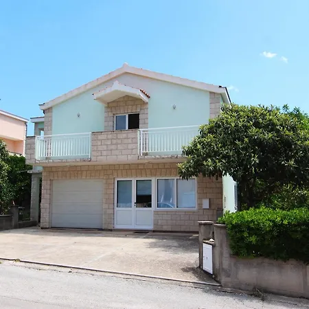 Апартаменты Ines Оребич